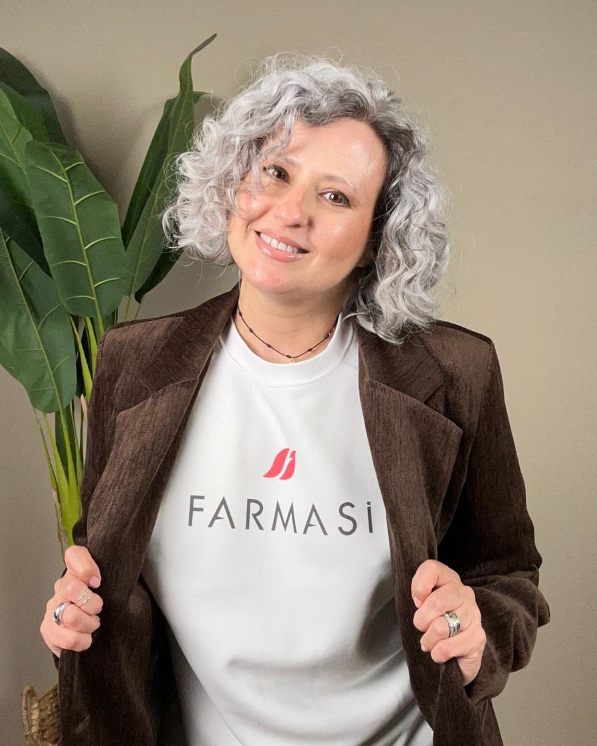 Sudadera Farmasi Blanca Unisex Sin Capucha