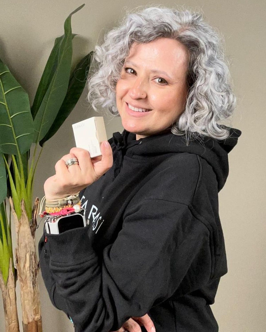 Sudadera Farmasi Negra Unisex Con Capucha