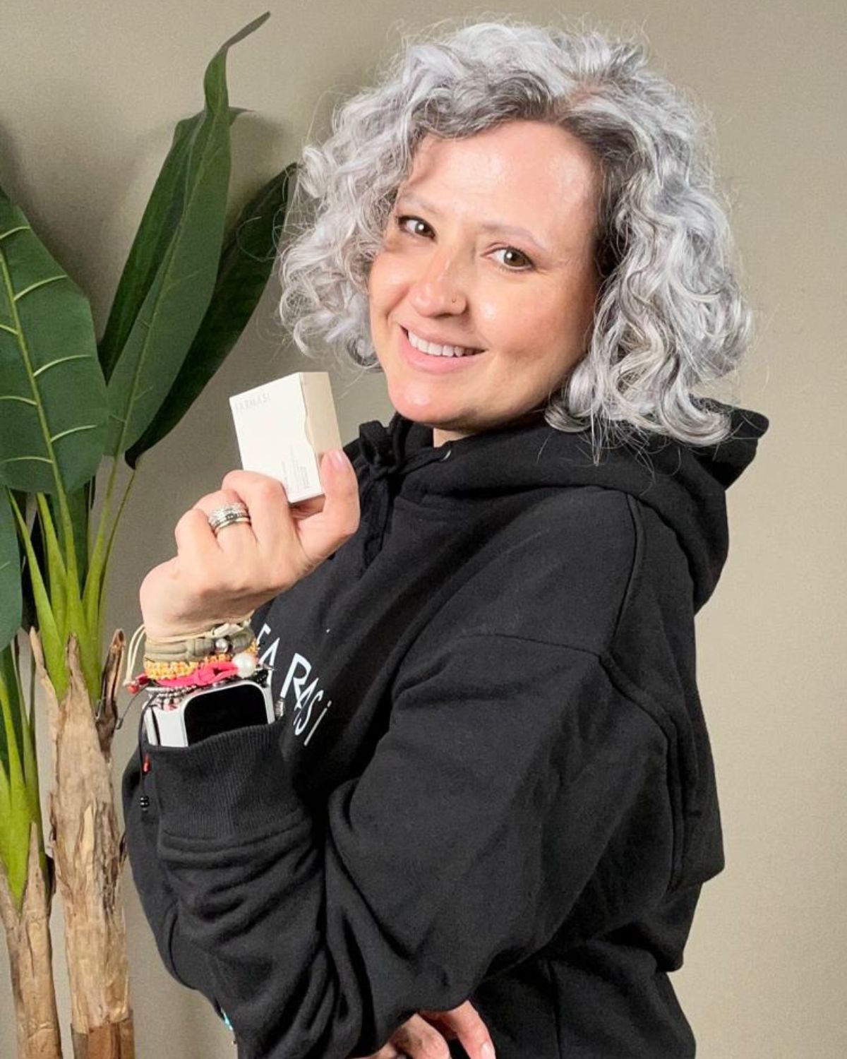 Sudadera Farmasi Negra Unisex Con Capucha