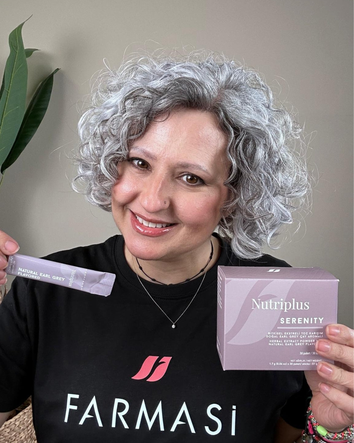 Camiseta Manga Corta Unisex Farmasi